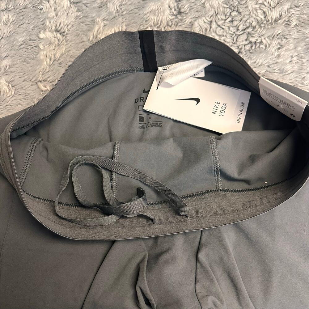 Nike Yoga Infinalon Tight Fitted Athletic Shorts Gray Men's Large NWT - Picture 7 of 12